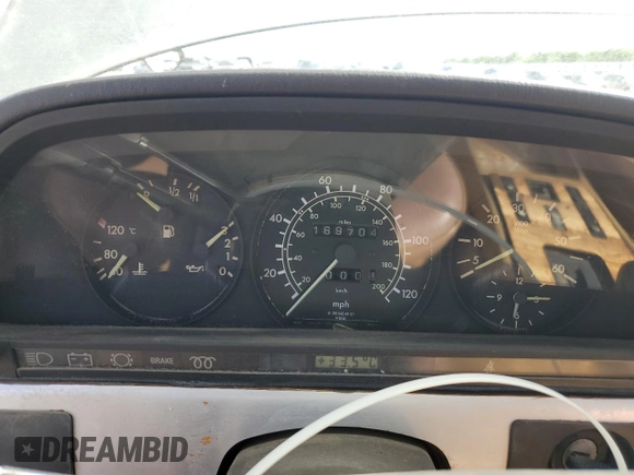 1984 Mercedes-Benz 300 SD with VIN WDBCB20A0EA082551, listed as a Copart auction lot 54059855 with 169,704 mi miles and Clean Title. Bid and sale history available at DreamBid. Image 9.