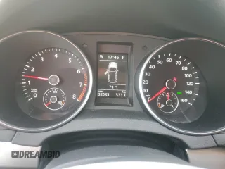 2012 Volkswagen Golf z VIN WVWBB7AJXCW082128, wystawiony jako Copart lot #47961205 z przebiegiem 38 085 mil mil oraz Szkoda całkowita • Salvage title. Historia ofert i sprzedaży dostępna na DreamBid. Obrazek 9.
