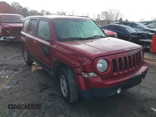 2015 Jeep Patriot Altitude Edition with VIN 1C4NJPBA8FD284559, listed as a IAAI auction lot 41495746 with 165,245 mi miles. Bid and sale history available at carsss.com. Image 1.