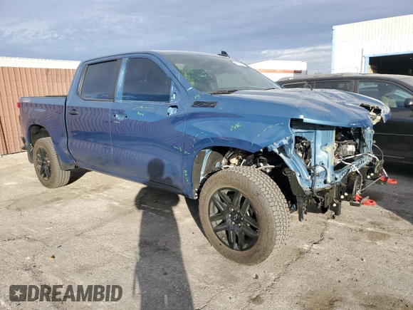 2024 Chevrolet Silverado 1500 Custom Trail Boss with VIN 3GCUDCE88RG260452, listed as a Copart auction lot 86317904 with 8,096 mi miles and Salvage Title. Bid and sale history available at carsss.com. Image 4.