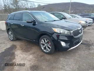 2016 Kia Sorento SX with VIN 5XYPKDA51GG073912, listed as a IAAI auction lot 42020501 with 172,836 mi miles. Bid and sale history available at carsss.com. Image 1.