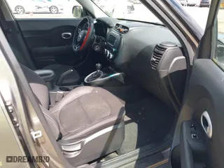 2018 Kia Soul with VIN KNDJN2A26J7612777, listed as a IAAI auction lot 42090368 with 72,191 mi miles. Bid and sale history available at carsss.com. Image 5.