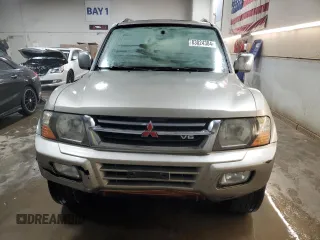 2001 Mitsubishi Montero Limited z VIN JA4MW51R71J038583, wystawiony jako Copart lot #83024384 z przebiegiem 157 538 mil mil oraz Szkoda całkowita • Salvage title. Historia ofert i sprzedaży dostępna na DreamBid. Obrazek 5.