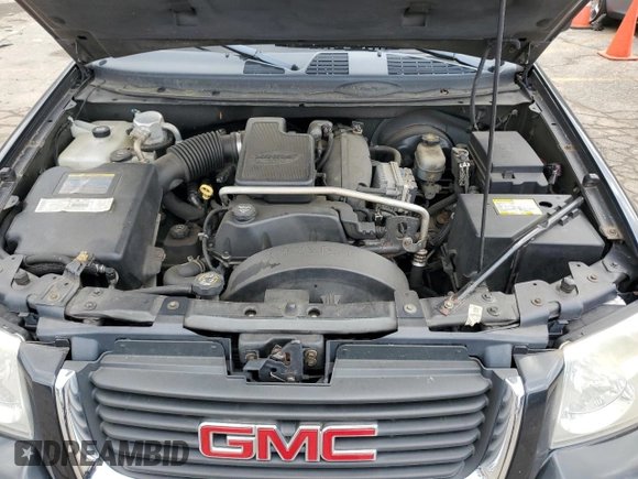 2003 GMC Envoy SLT z VIN 1GKDS13S332326838, wystawiony jako Copart lot #48888545 z przebiegiem 197 969 mil mil oraz Czysty tytuł • Clean title. Historia ofert i sprzedaży dostępna na DreamBid. Obrazek 12.