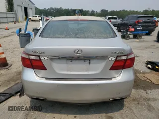 2008 Lexus LS 460 z VIN JTHBL46F985055496, wystawiony jako Copart lot #53060695 z przebiegiem 239 488 mil mil oraz Szkoda całkowita • Salvage title. Historia ofert i sprzedaży dostępna na DreamBid. Obrazek 6.