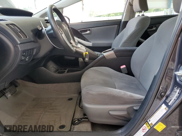 2013 Toyota Prius One z VIN JTDKN3DU9D5608178, wystawiony jako Copart lot #56856465 z przebiegiem 173 677 mil mil oraz Szkoda całkowita • Salvage title. Historia ofert i sprzedaży dostępna na DreamBid. Obrazek 7.