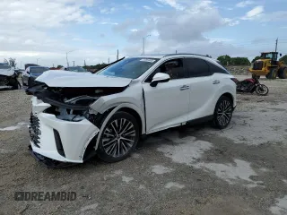 2023 Lexus RX with VIN JTJCHMAA2P2008262, listed as a Copart auction lot 70286963 with 5,620 mi miles. Bid and sale history available at carsss.com. Image 1.