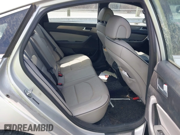 2015 Hyundai Sonata Sport with VIN 5NPE34AB1FH093398, listed as a IAAI auction lot 42178214 with 172,018 mi miles and . Bid and sale history available at carsss.com. Image 8.