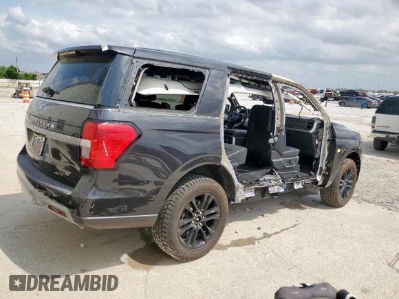 2024 Ford Expedition XLT with VIN 1FMJU1H81REA84415, listed as a Copart auction lot 55131825 with 3,389 mi miles and Salvage title. Bid and sale history available at DreamBid. Image 3.
