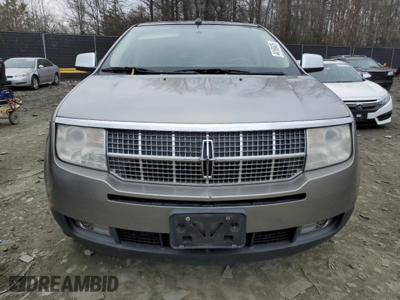 2008 Lincoln MKX with VIN 2LMDU88C68BJ39983, listed as a Copart auction lot 44166425 with 176,276 mi miles and Clean Title. Bid and sale history available at carsss.com. Image 5.