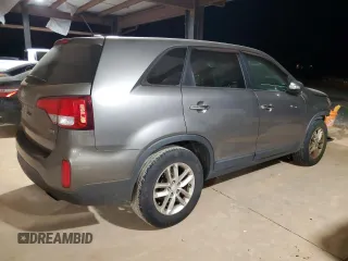 2015 Kia Sorento LX with VIN 5XYKT3A68FG593730, listed as a Copart auction lot 83308664 with 145,209 mi miles and Salvage Title. Bid and sale history available at carsss.com. Image 3.