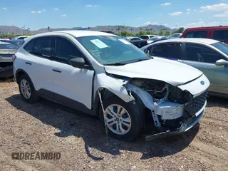 2020 Ford Escape S с VIN 1FMCU0F60LUB18555, выставлен на аукционе IAAI как лот 42355198 с пробегом 63 993 миль миль и . История ставок и продаж доступна на DreamBid. Изображение 1.