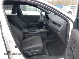 2022 Honda HR-V Sport with VIN 3CZRU6H10NM774212, listed as a IAAI auction lot 41199294 with 35,287 mi miles. Bid and sale history available at carsss.com. Image 5.