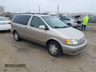 2003 Toyota Sienna LE with VIN 4T3ZF13C13U522248, listed as a IAAI auction lot 42070178 with 228,695 mi miles. Bid and sale history available at carsss.com. Image 1.