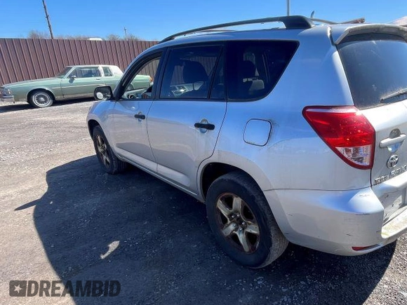 2006 Toyota RAV4 with VIN JTMBD33V165036541, listed as a IAAI auction lot 41918053 with 137,865 mi miles. Bid and sale history available at carsss.com. Image 3.