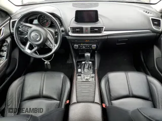 2018 Mazda 3 Touring z VIN 3MZBN1L38JM219466, wystawiony jako Copart lot #56766025 z przebiegiem 124 775 mil mil oraz Szkoda całkowita • Salvage title. Historia ofert i sprzedaży dostępna na DreamBid. Obrazek 8.