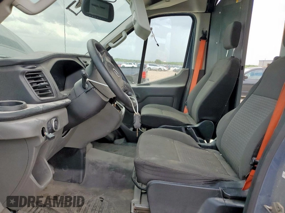 2020 Ford Transit Cargo z VIN 1FTBR3X87LKA56019, wystawiony jako Copart lot #62969395 z przebiegiem 20 952 mil mil oraz Czysty tytuł • Clean title. Historia ofert i sprzedaży dostępna na DreamBid. Obrazek 7.