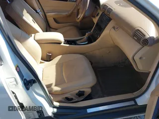 2002 Mercedes-Benz C 230/260/280/320 with VIN WDBRF61J32E006587, listed as a IAAI auction lot 41373136 with 144,026 mi miles and . Bid and sale history available at carsss.com. Image 5.