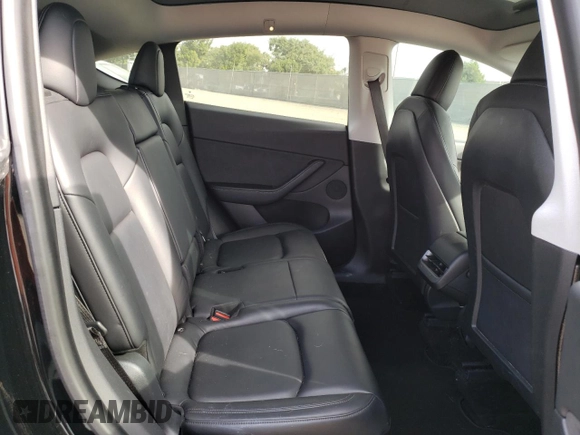 2021 Tesla Model Y Long Range with VIN 5YJYGAEE9MF137910, listed as a Copart auction lot 81921303 with 47,397 mi miles and Salvage Title. Bid and sale history available at DreamBid. Image 11.