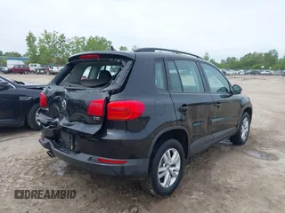 2016 Volkswagen Tiguan S z VIN WVGAV7AX0GW519952, wystawiony jako IAAI lot #42331644 z przebiegiem 92 232 mil mil oraz . Historia ofert i sprzedaży dostępna na DreamBid. Obrazek 4.