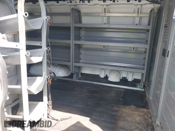 2018 Chevrolet Express Cargo с VIN 1GCWGAFG6J1268224, выставлен на аукционе IAAI как лот 42125963 с пробегом 165 553 миль миль и . История ставок и продаж доступна на DreamBid. Изображение 8.
