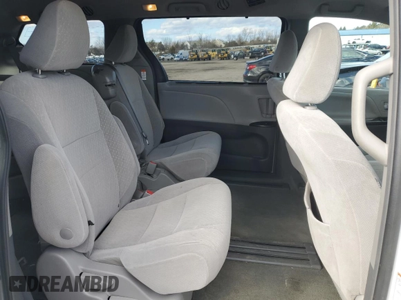 2018 Toyota Sienna LE Auto Access Seat with VIN 5TDKZ3DC9JS904383, listed as a Copart auction lot 43992165 with 106,596 mi miles and Salvage Title. Bid and sale history available at carsss.com. Image 11.