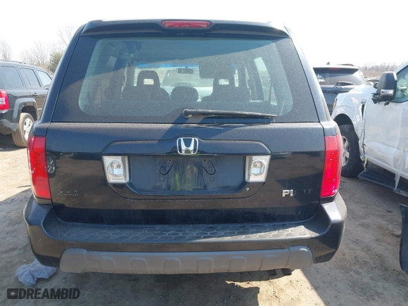 2005 Honda Pilot LX with VIN 2HKYF18135H540778, listed as a IAAI auction lot 41790068 with 203,191 mi miles. Bid and sale history available at carsss.com. Image 17.