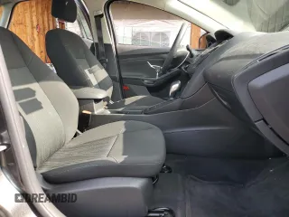 2016 Ford Focus SE z VIN 1FADP3FE7GL238752, wystawiony jako Copart lot #59226335 z przebiegiem 46 289 mil mil oraz Czysty tytuł • Clean title. Historia ofert i sprzedaży dostępna na DreamBid. Obrazek 7.