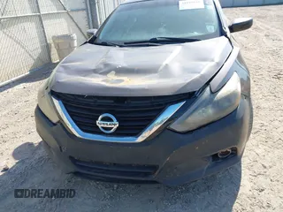2015 Nissan Altima 2.5 S with VIN 1N4AL3AP3FC430613, listed as a IAAI auction lot 41979818 with 186,921 mi miles. Bid and sale history available at carsss.com. Image 6.