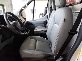 2019 Ford Transit z VIN 1FTYR2CM9KKA10603, wystawiony jako IAAI lot #42785517 z przebiegiem 116 663 mil mil oraz . Historia ofert i sprzedaży dostępna na DreamBid. Obrazek 33.
