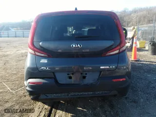 2021 Kia Soul EX with VIN KNDJ33AU1M7789500, listed as a IAAI auction lot 41303354 with 39,463 mi miles. Bid and sale history available at carsss.com. Image 16.