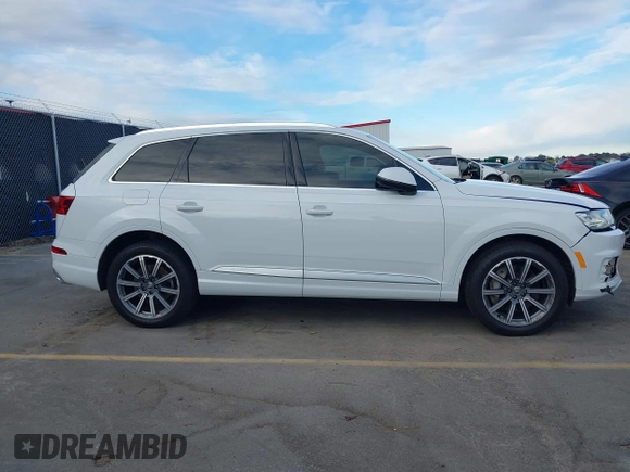 2018 Audi Q7 Premium Plus with VIN WA1LHAF71JD031195, listed as a IAAI auction lot 41219666 with 63,641 mi miles. Bid and sale history available at carsss.com. Image 13.