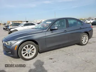 2018 BMW 3 Series 320i z VIN WBA8A9C55JAH14312, wystawiony jako Copart lot #49729535 z przebiegiem 54 867 mil mil oraz Czysty tytuł • Clean title. Historia ofert i sprzedaży dostępna na DreamBid. Obrazek 1.