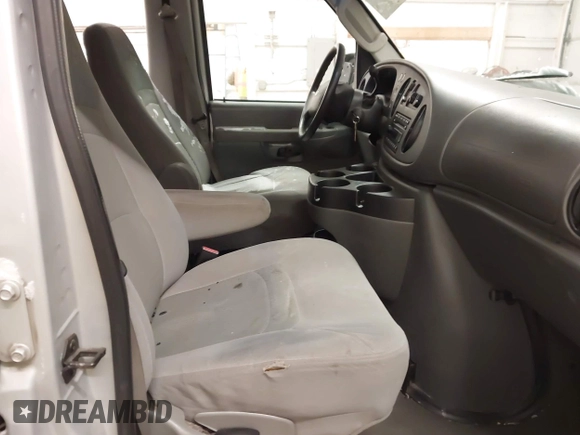 2008 Ford Econoline Passenger XL with VIN 1FBNE31L78DA28548, listed as a IAAI auction lot 41365324 with 175,585 mi miles. Bid and sale history available at carsss.com. Image 5.