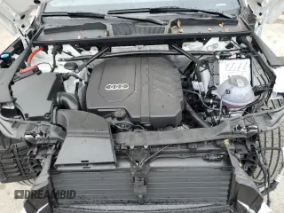 2025 Audi Q5 S line Premium z VIN WA1GAAFY1S2020208, wystawiony jako Copart lot #43335675 z przebiegiem 6319 mil mil oraz Tytuł czysty. Historia ofert i sprzedaży dostępna na DreamBid. Obrazek 12.