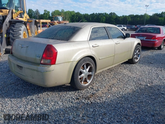 2006 Chrysler 300 Touring with VIN 2C3KA53G26H343090, listed as a IAAI auction lot 42196204 with 175,086 mi miles and . Bid and sale history available at DreamBid. Image 4.