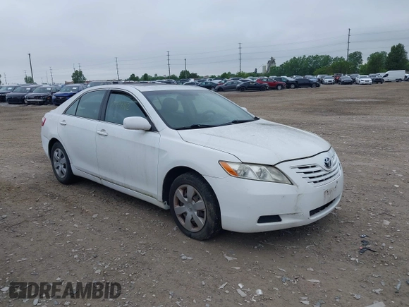 2007 Toyota Camry CE z VIN 4T1BE46K97U640376, wystawiony jako IAAI lot #42374162 z przebiegiem 251 260 mil mil oraz . Historia ofert i sprzedaży dostępna na DreamBid. Obrazek 1.