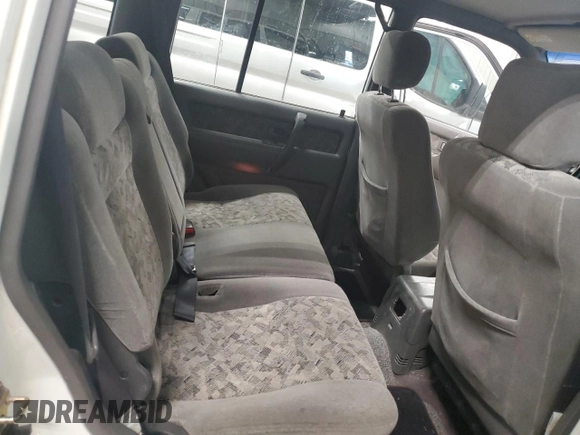 2000 Isuzu Trooper S z VIN JACDJ58X5Y7J15479, wystawiony jako Copart lot #49169485 z przebiegiem 177 016 mil mil oraz Czysty tytuł • Clean title. Historia ofert i sprzedaży dostępna na DreamBid. Obrazek 11.