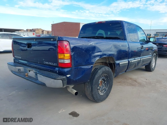 2000 Chevrolet Silverado 1500 LS with VIN 2GCEC19T1Y1408829, listed as a IAAI auction lot 41230976 with 314,324 mi miles. Bid and sale history available at carsss.com. Image 4.