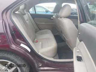 2011 Ford Fusion SEL with VIN 3FAHP0JA5BR253068, listed as a IAAI auction lot 41880066 with 121,410 mi miles. Bid and sale history available at carsss.com. Image 8.
