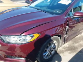 2017 Ford Fusion SE z VIN 3FA6P0H78HR368483, wystawiony jako IAAI lot #42279314 z przebiegiem 68 363 mil mil oraz . Historia ofert i sprzedaży dostępna na DreamBid. Obrazek 17.