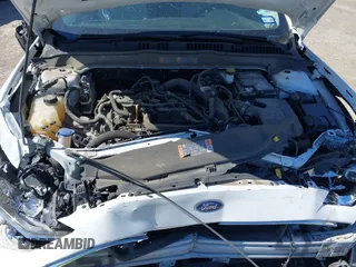 2020 Ford Fusion SE with VIN 3FA6P0HD4LR126174, listed as a IAAI auction lot 41723840 with 123,413 mi miles. Bid and sale history available at carsss.com. Image 10.