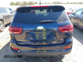 2019 Kia Sorento LX with VIN 5XYPG4A3XKG523100, listed as a IAAI auction lot 41814743 with 138,767 mi miles and . Bid and sale history available at carsss.com. Image 16.