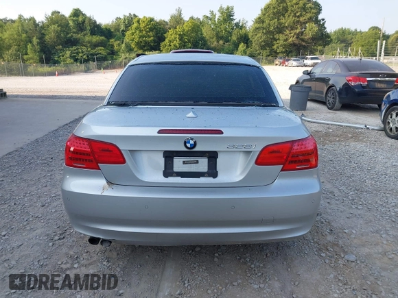 2013 BMW 3 Series 328i с VIN WBADW7C55DE734414, выставлен на аукционе IAAI как лот 42685123 с пробегом 72 180 миль миль и . История ставок и продаж доступна на DreamBid. Изображение 16.