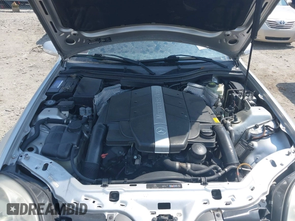 2003 Mercedes-Benz SLK 320 z VIN WDBKK65FX3F289228, wystawiony jako IAAI lot #42584634 z przebiegiem 173 232 mil mil oraz . Historia ofert i sprzedaży dostępna na DreamBid. Obrazek 10.