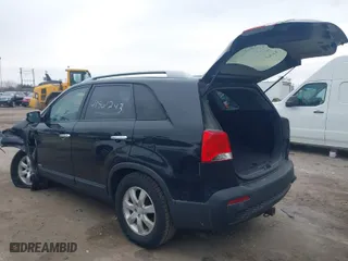 2011 Kia Sorento LX with VIN 5XYKTCA12BG032762, listed as a IAAI auction lot 41501243 with 252,216 mi miles. Bid and sale history available at carsss.com. Image 3.