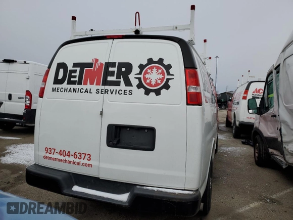 2022 GMC Savana Cargo z VIN 1GTW7AFP6N1148400, wystawiony jako Copart lot #55868185 z przebiegiem 27 226 mil mil oraz Szkoda całkowita • Salvage title. Historia ofert i sprzedaży dostępna na DreamBid. Obrazek 6.