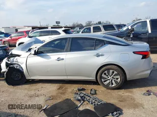 2020 Nissan Altima S z VIN 1N4BL4BVXLN310072, wystawiony jako IAAI lot #41576071 z przebiegiem 59 642 mil mil oraz . Historia ofert i sprzedaży dostępna na DreamBid. Obrazek 14.