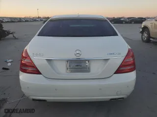 2010 Mercedes-Benz S-Class S 550 with VIN WDDNG7BB7AA340000, listed as a Copart auction lot 42230095 with 0 mi miles and Salvage Title. Bid and sale history available at carsss.com. Image 6.