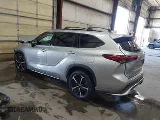 2021 Toyota Highlander XSE with VIN 5TDJZRBH8MS072794, listed as a IAAI auction lot 42521509 with 67,058 mi miles and . Bid and sale history available at DreamBid. Image 3.
